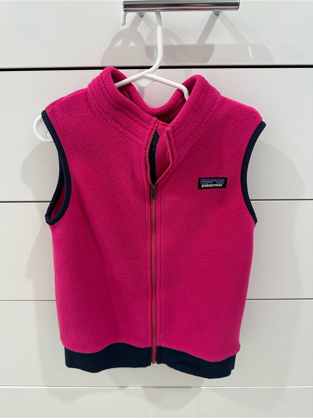 Patagonia Kids Hot Pink Fleece Vest with Navy Trim Size 5T